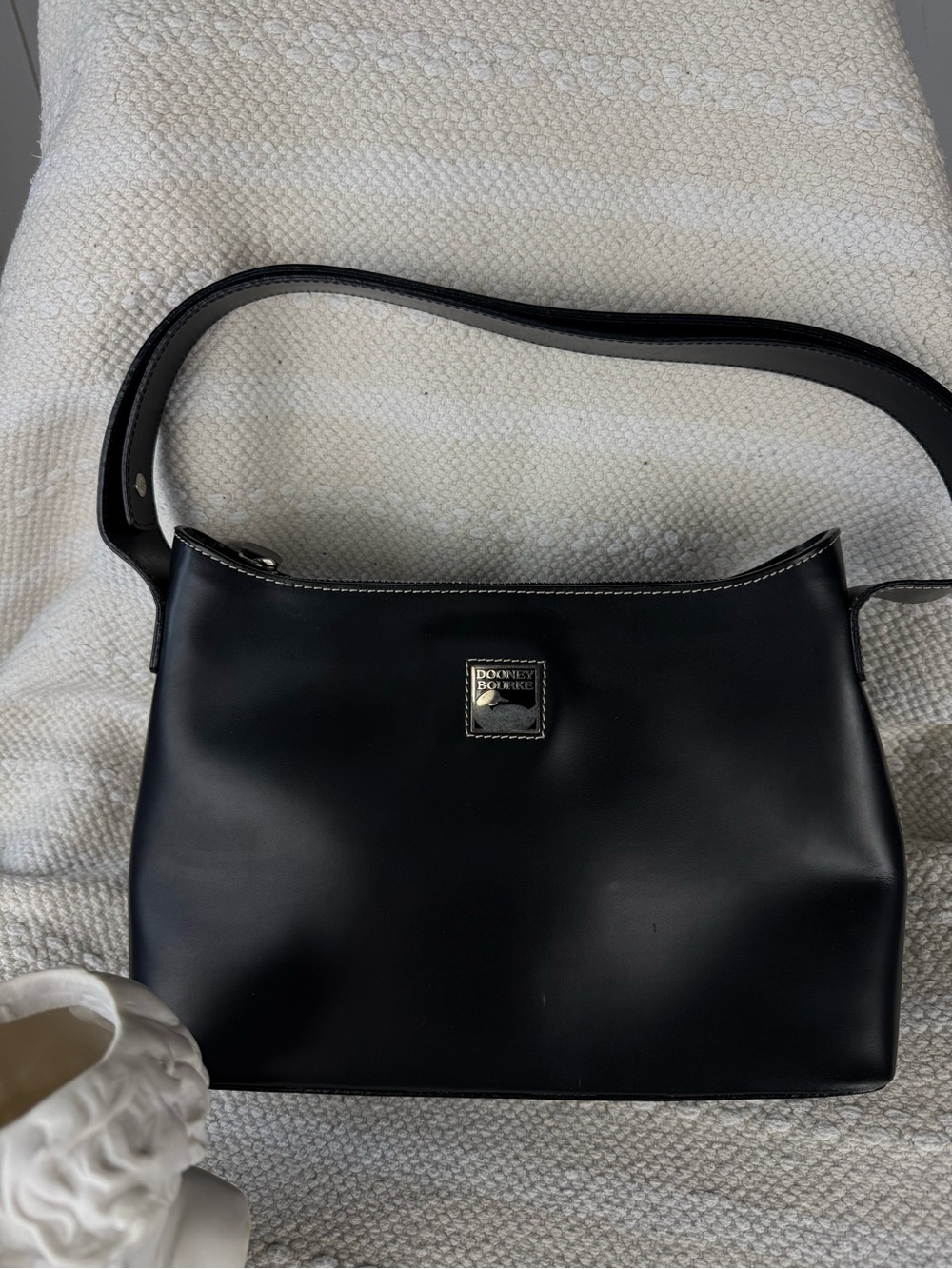 Vintage dooney & bourke smooth leather boho should bag